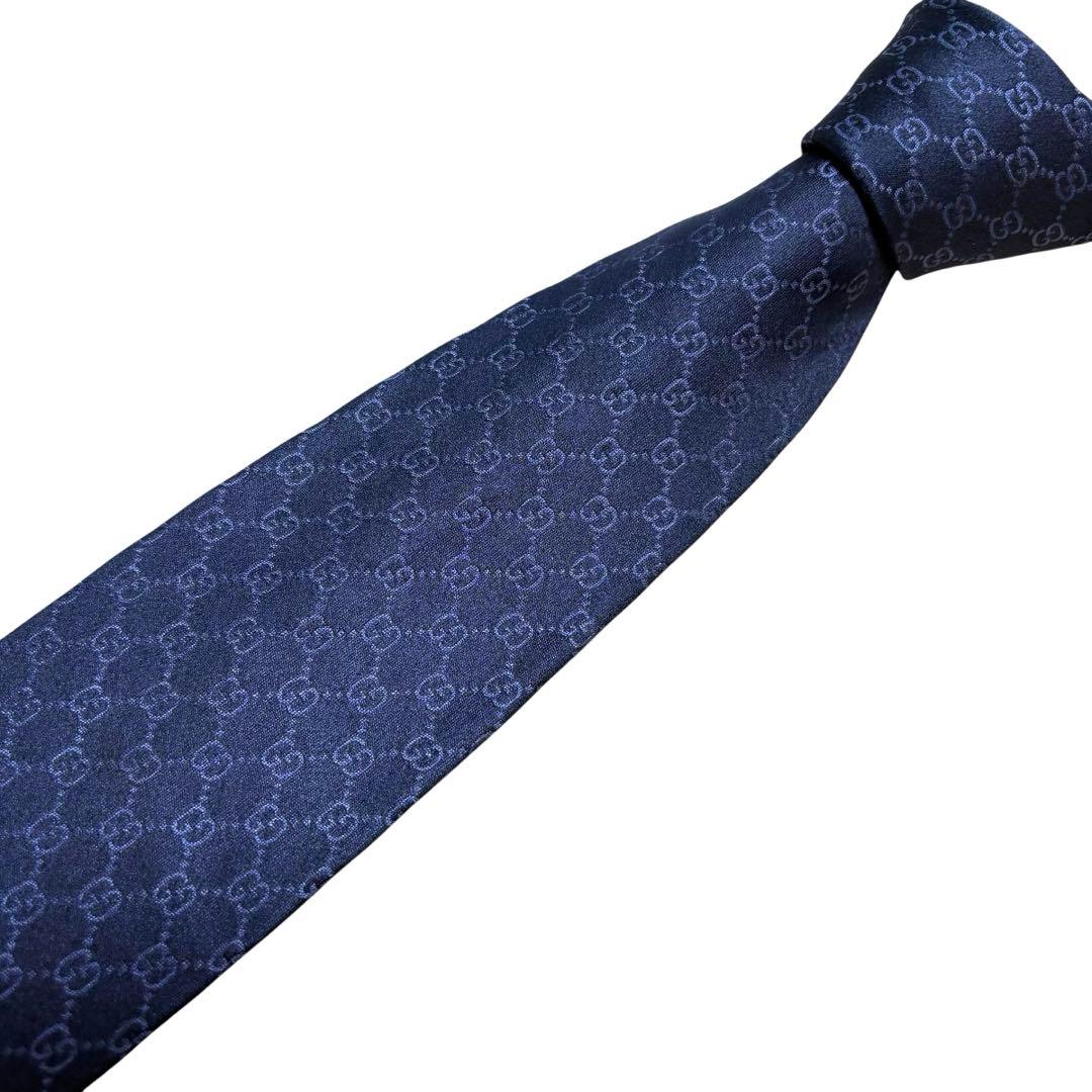 極美品　GUCCI メンズ シルクタイ GGパターン ネイビー 光沢 高級
