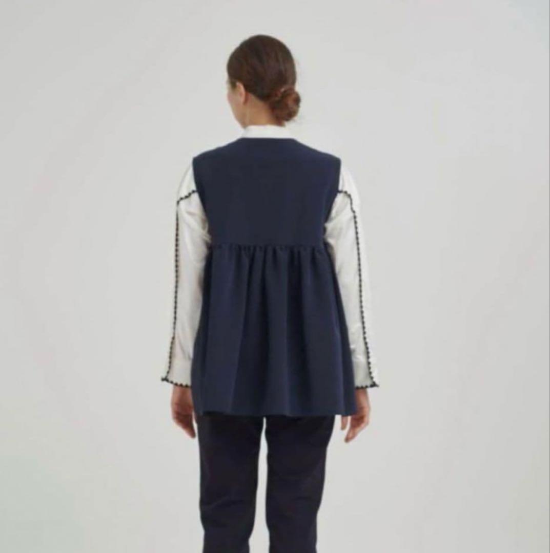 美品♡yori ヨリ ダブルフリルジレ ベスト 38 ネイビー