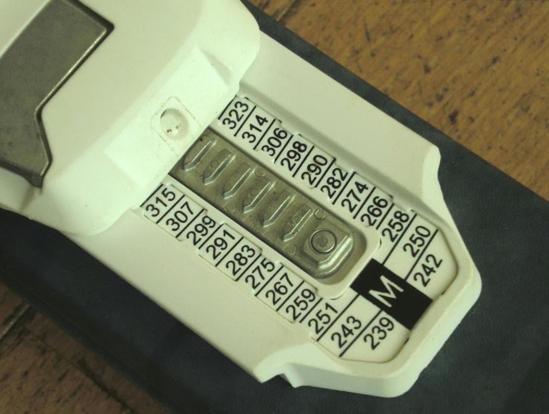 ■■11月限定■送料無料■Hart■子供用スキーセット■128/23■WAX■■