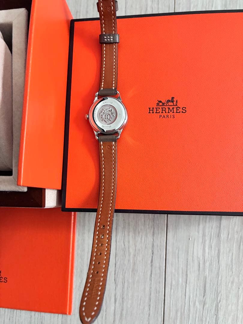 スリムドゥHERMES 腕時計 クォーツ シルバー/エトゥープ