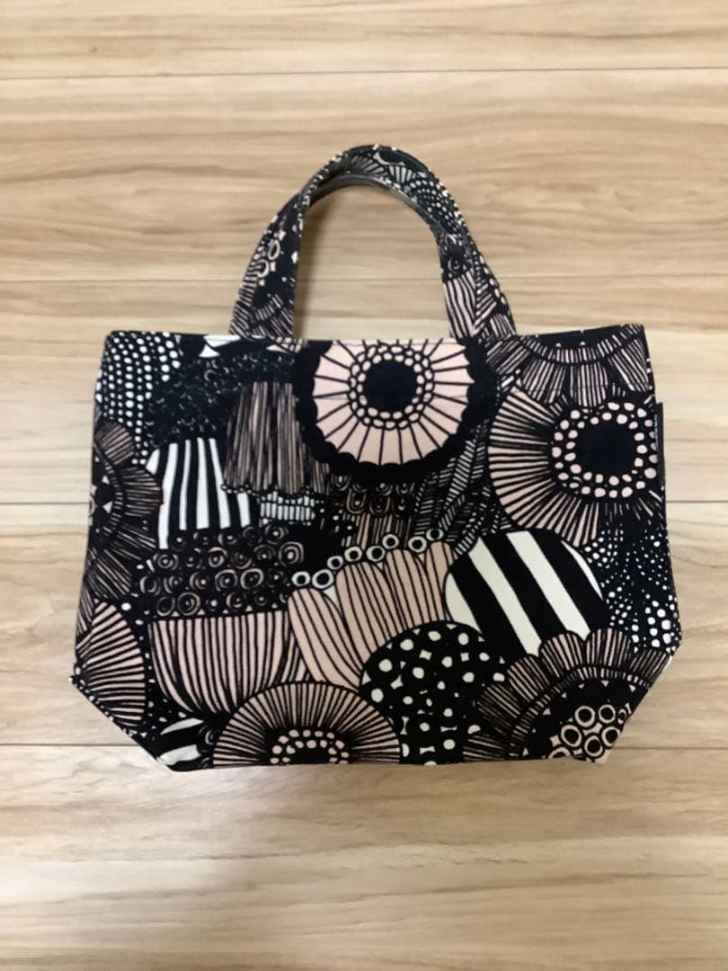 マリメッコシイルトラプータルハトートバッグ(美品)