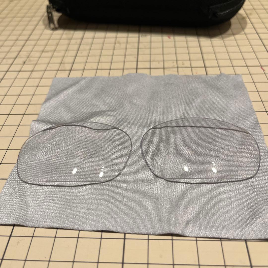 オークリーサングラス　JAWBONE クリアレンズ　ケース付き