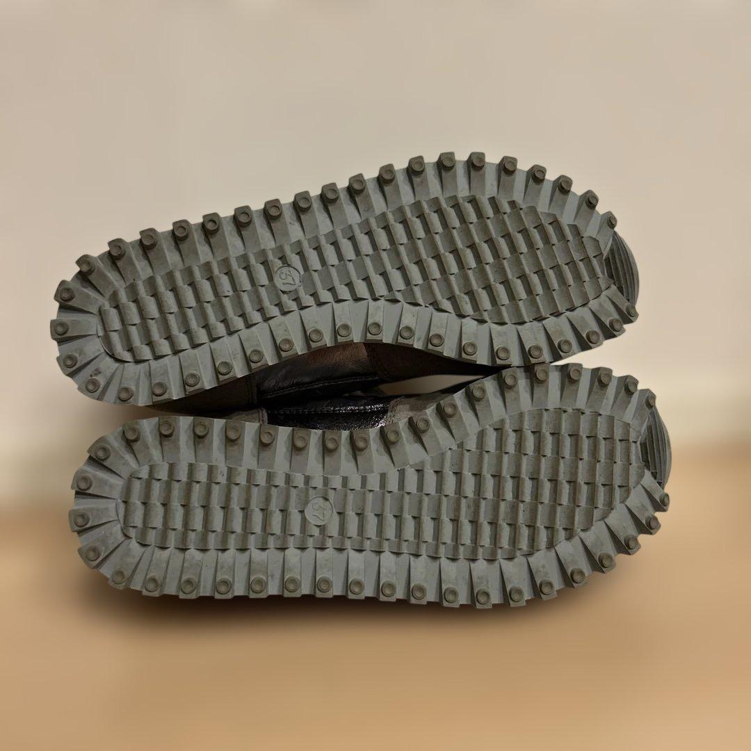 NOVESTA グレー スニーカー