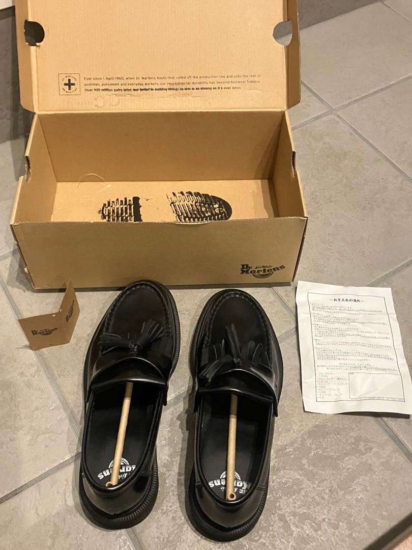 Dr. Martens タッセルローファー　Adrian