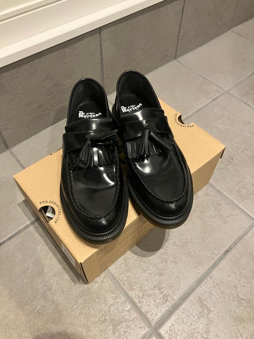 Dr. Martens タッセルローファー　Adrian