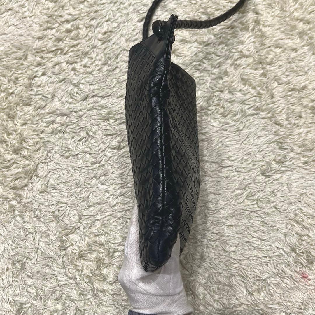 美品✨ボッテガヴェネタ イントレチャート ショルダーバッグ レザー ブラック