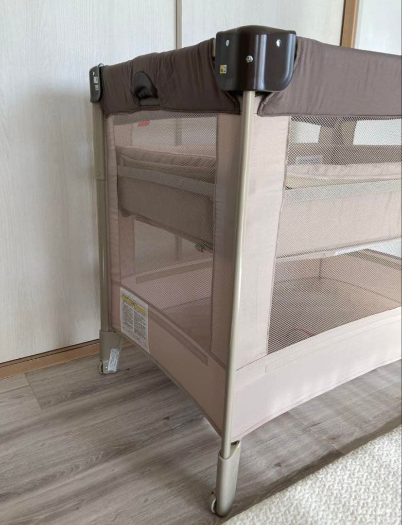 アップリカ ベビーベッド ココネルエアー