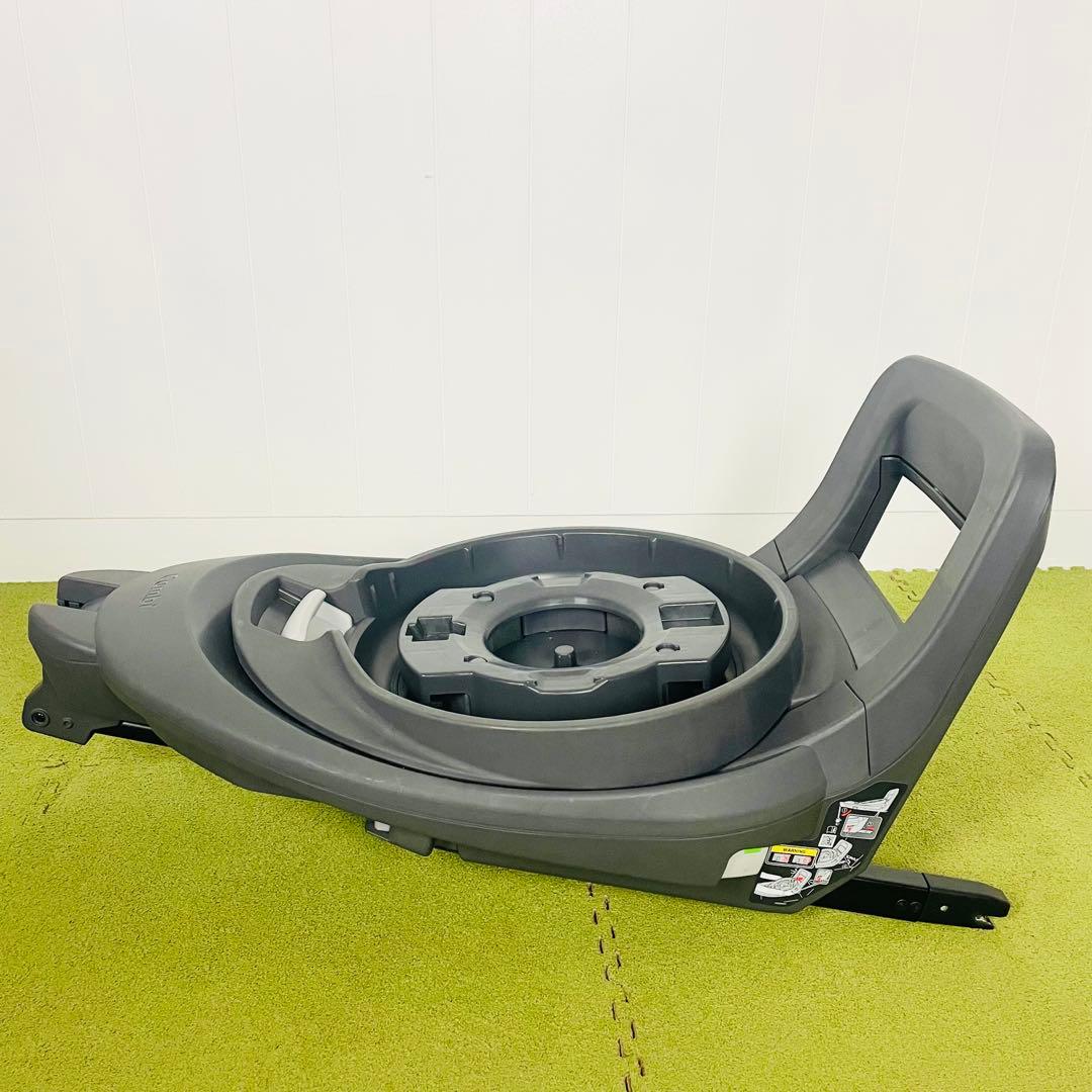 ⭐️美品⭐️コンビ　The S 乗せ替え用　チャイルドシート　のせかえベース