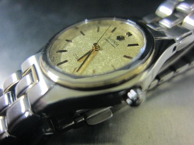 シチズン　アセンダ・レディースクォーツ　１８Ｋベゼル