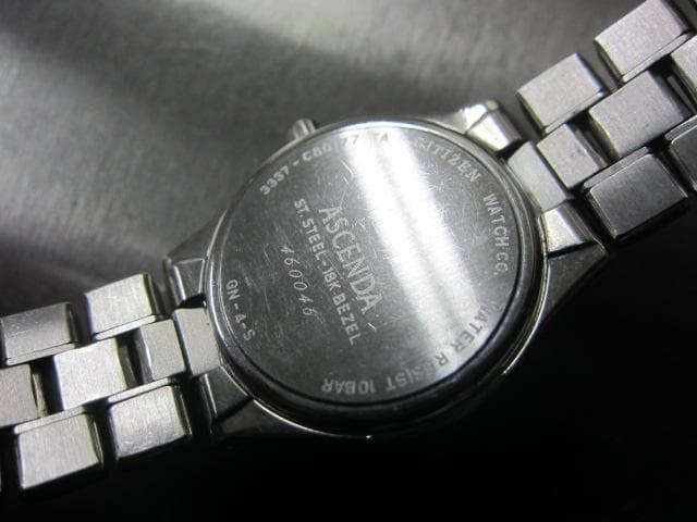 シチズン　アセンダ・レディースクォーツ　１８Ｋベゼル
