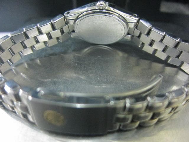 シチズン　アセンダ・レディースクォーツ　１８Ｋベゼル