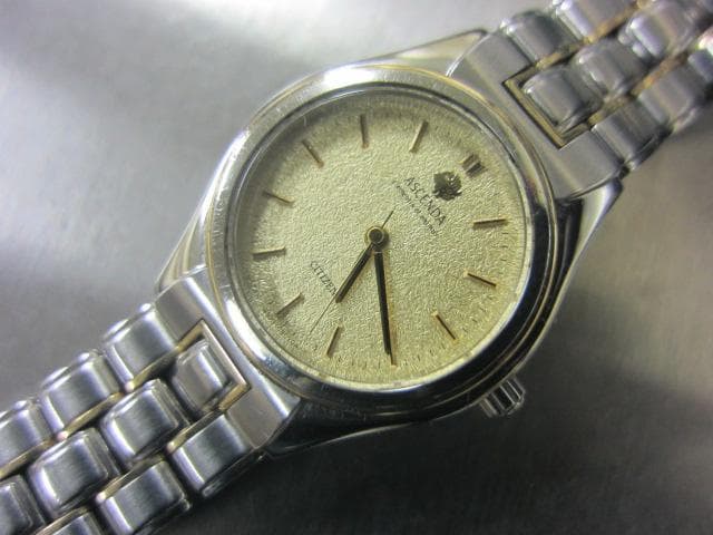 シチズン　アセンダ・レディースクォーツ　１８Ｋベゼル