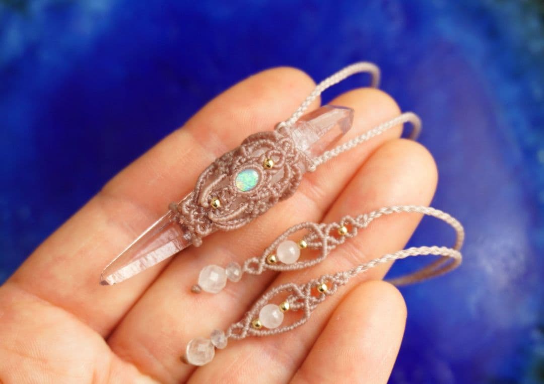 両剣ベラクルスアメジストポイント　エチオピア産オパール　マクラメ　ネックレス