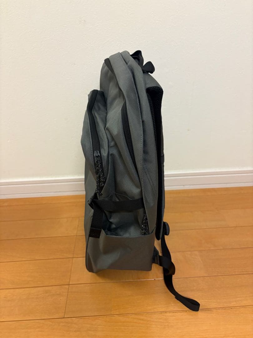 THE NORTH FACE グレー リュック