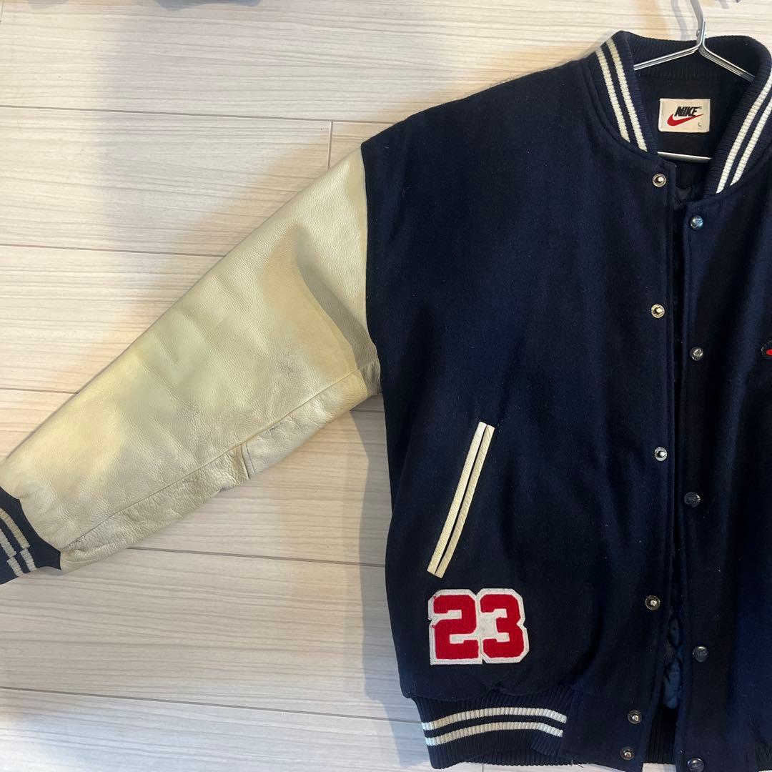 Nike スタジャン ジャンプマンロゴ 23