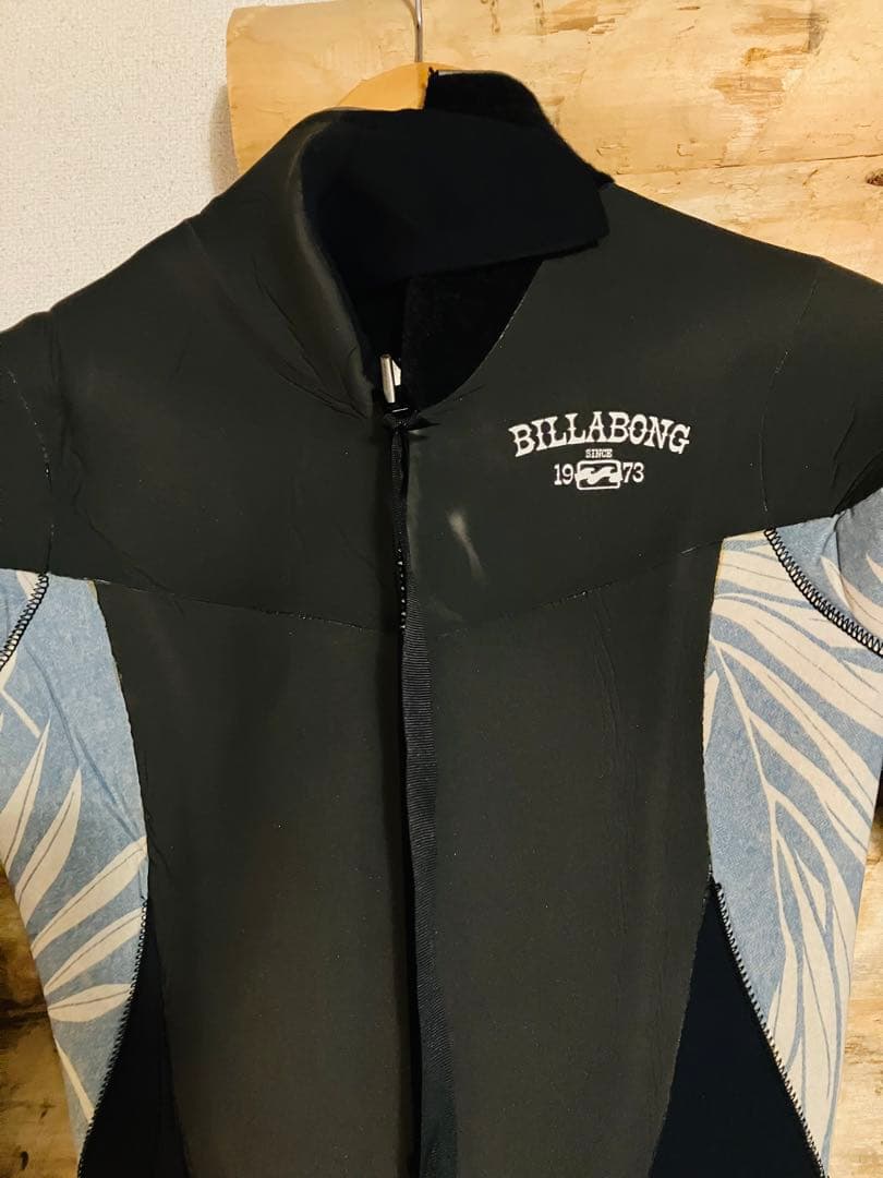 ★２回のみ着用★BILLABONG レディースセミドライM
