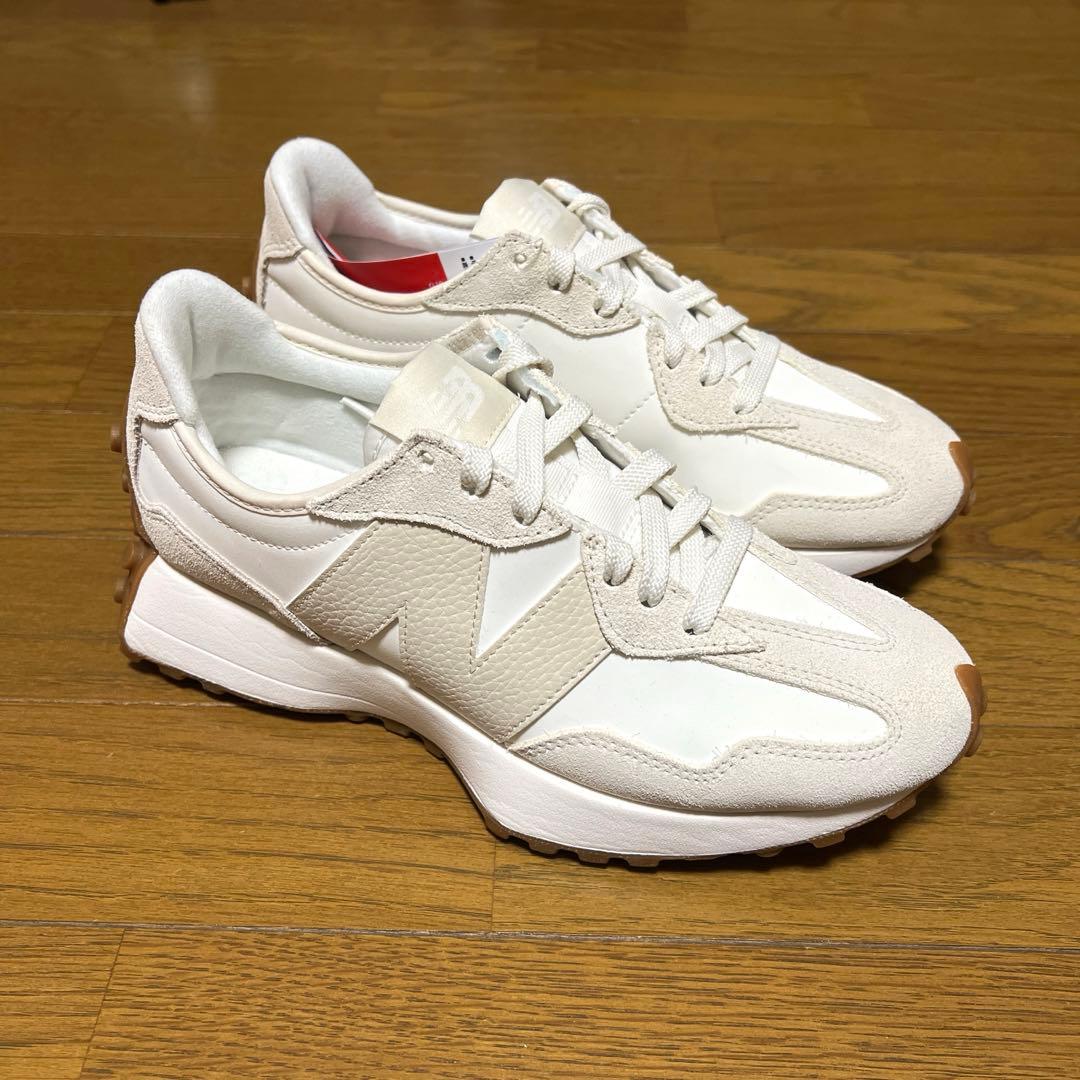 【最終値下げ】ニューバランススニーカー　新品未使用