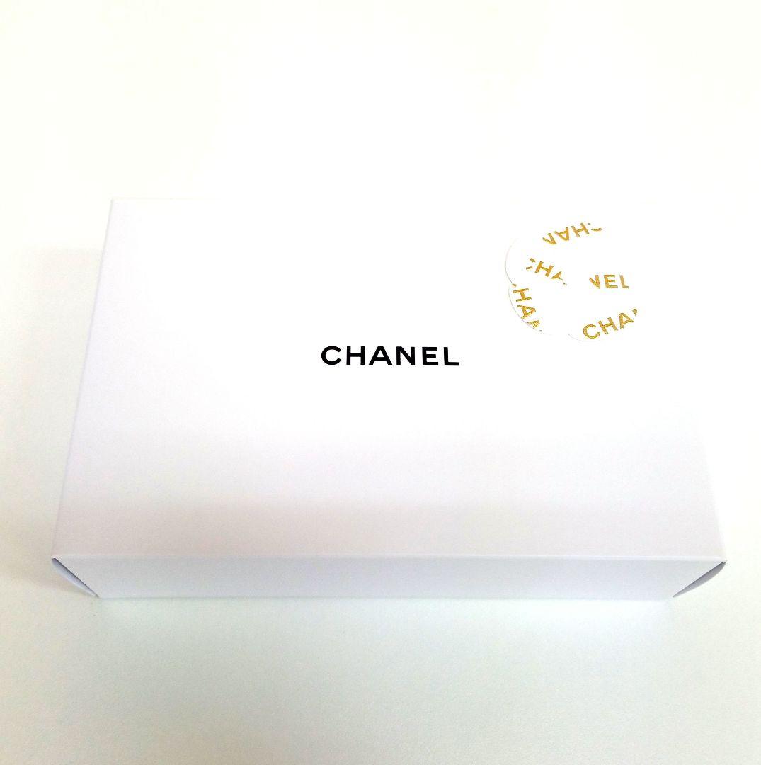 ★限定完売品★ シャネル クリスマスコフレ2024 エッセンシャル ケアセット