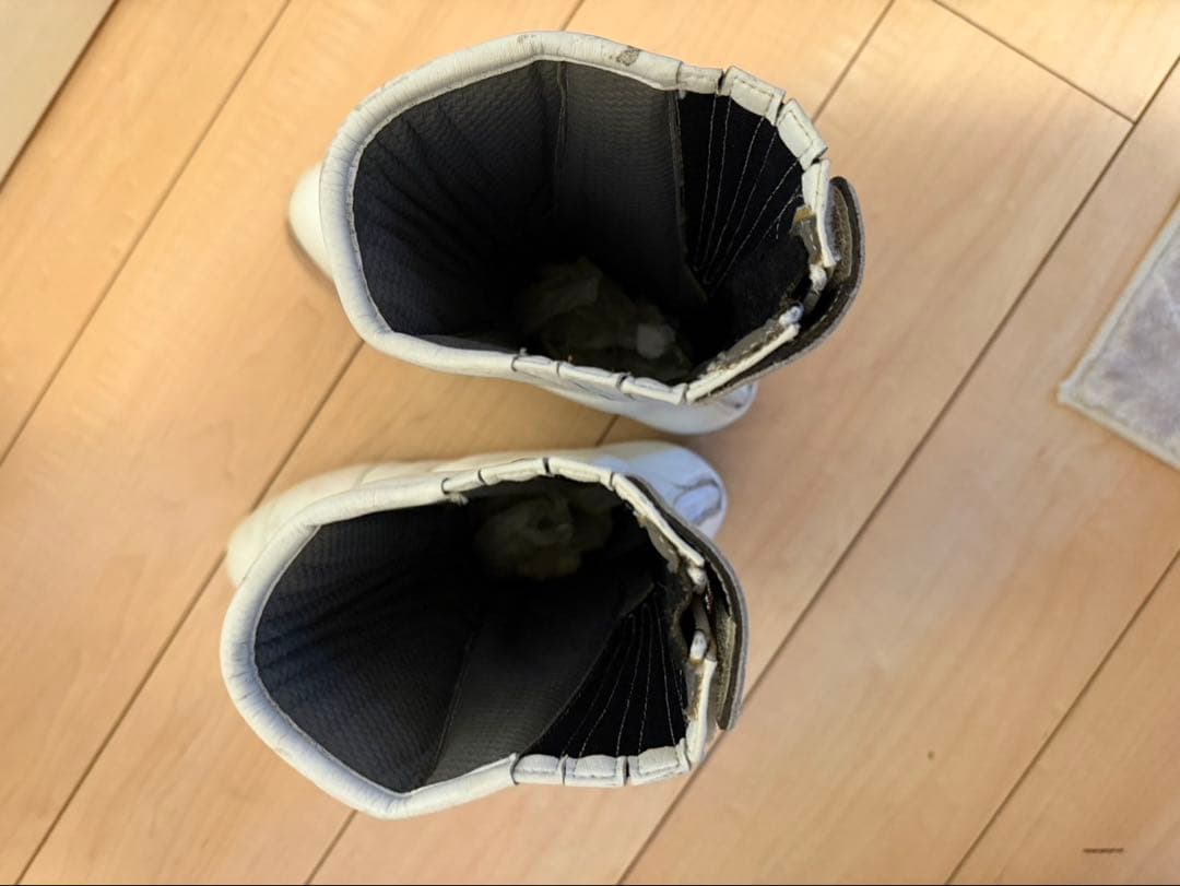 セクレテール　ブーツ