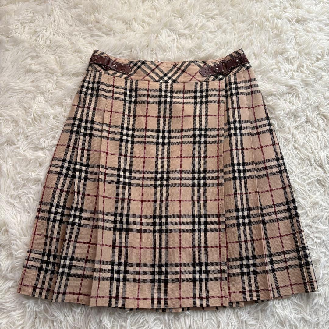 美品 バーバリーブルーレーベル スカート ノバチェック ベージュ 38