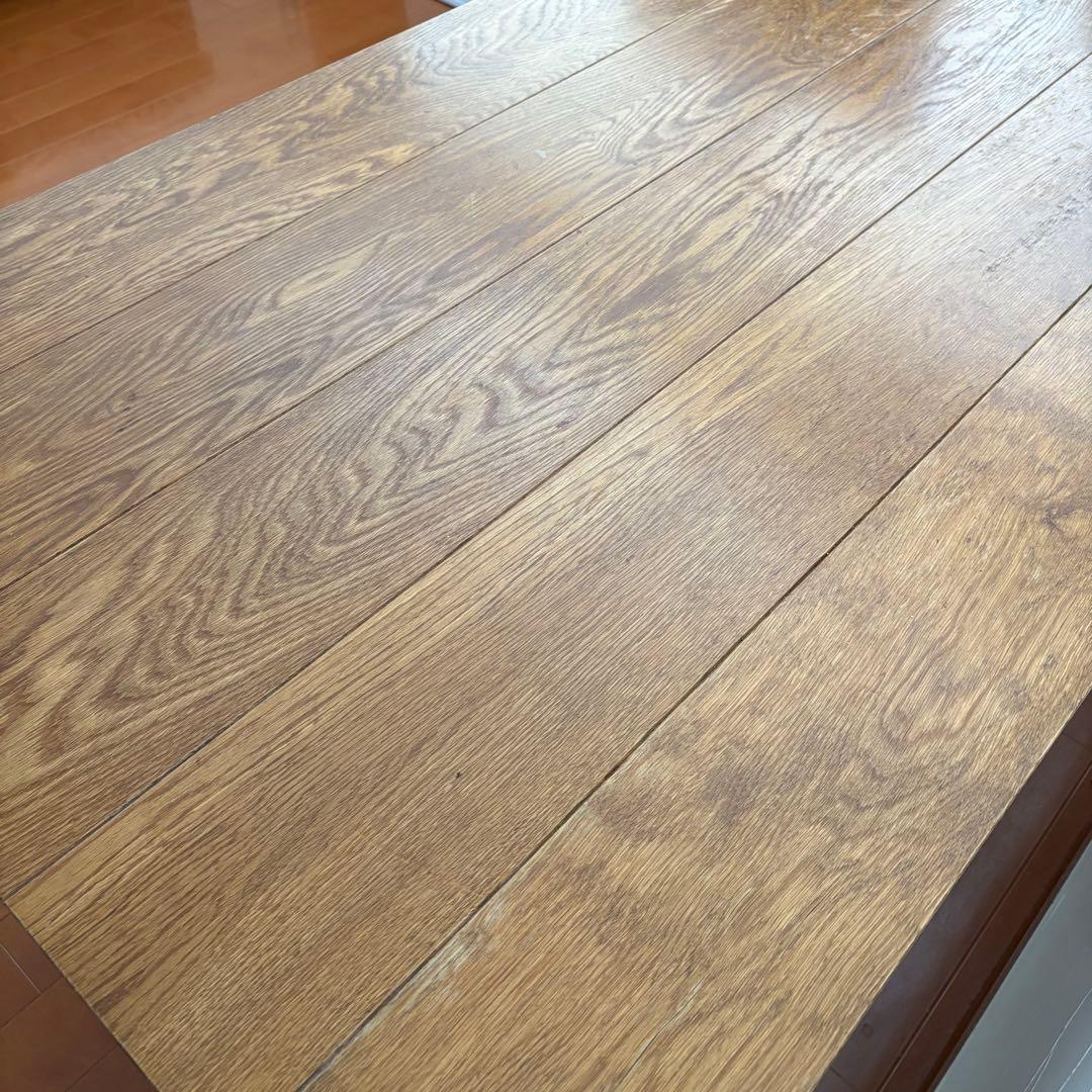 Standard Trade(スタンダードトレード)：ミーティングテーブル