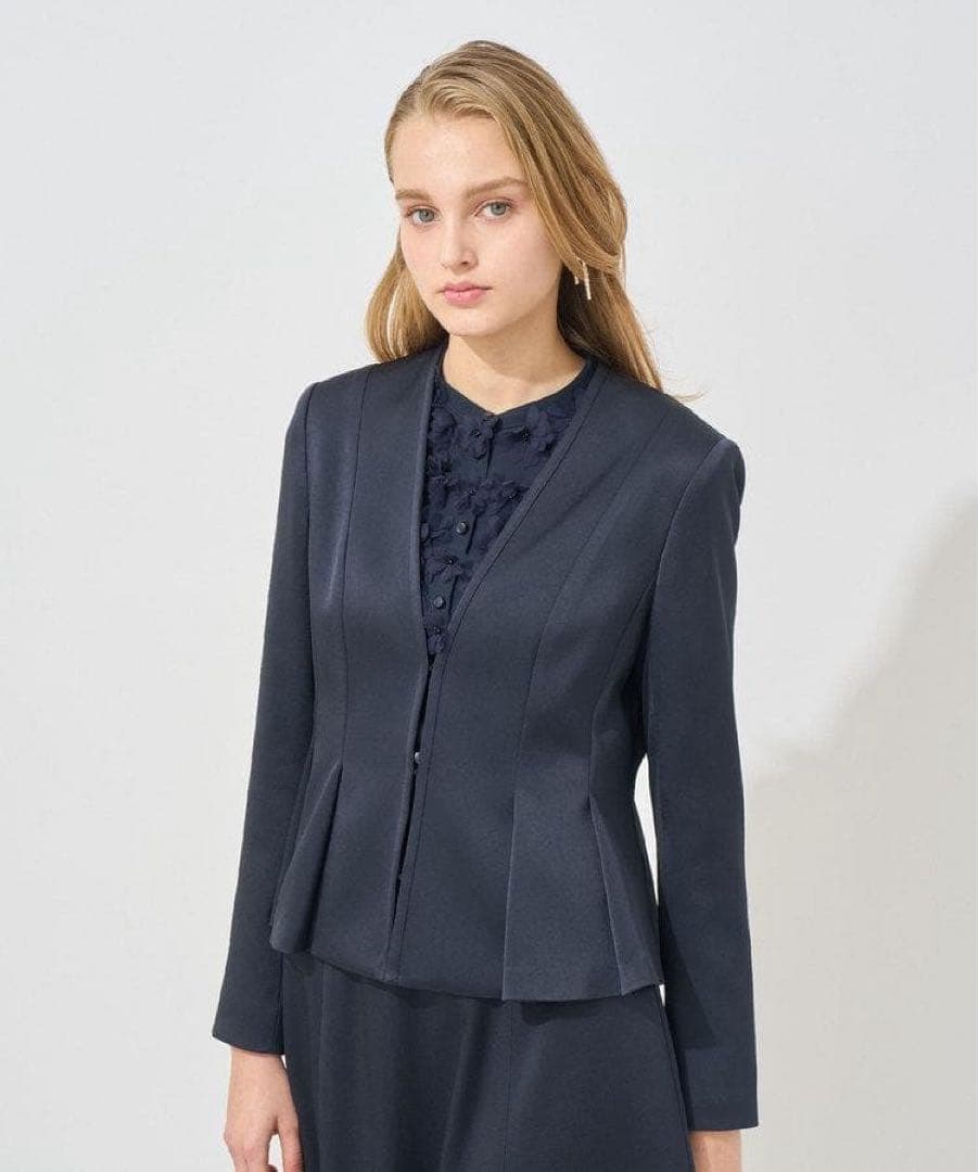 【美品】25ss　ANAYI アナイトリアセサテンタックペプラム ジャケット