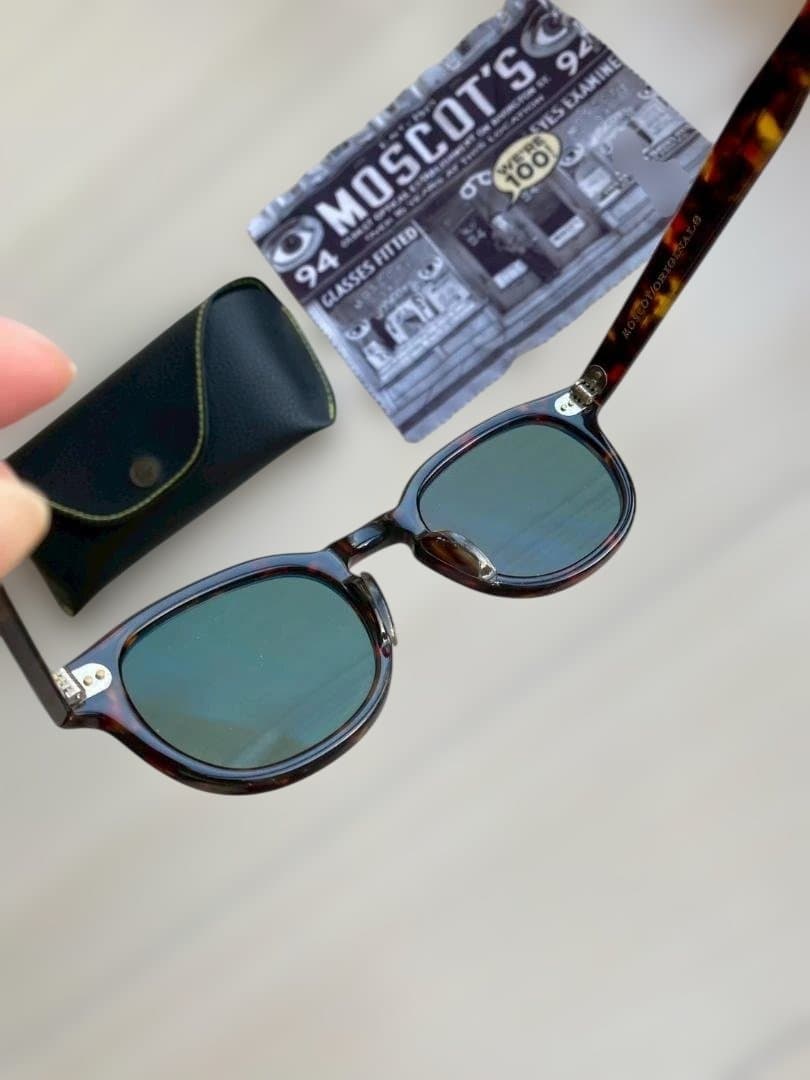 s*h様 MOSCOT ブラウン サングラス ケース付き46