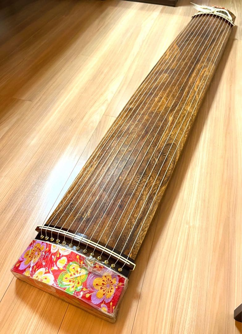 【送料込み！付属品付き】お琴　13弦　カバー付き