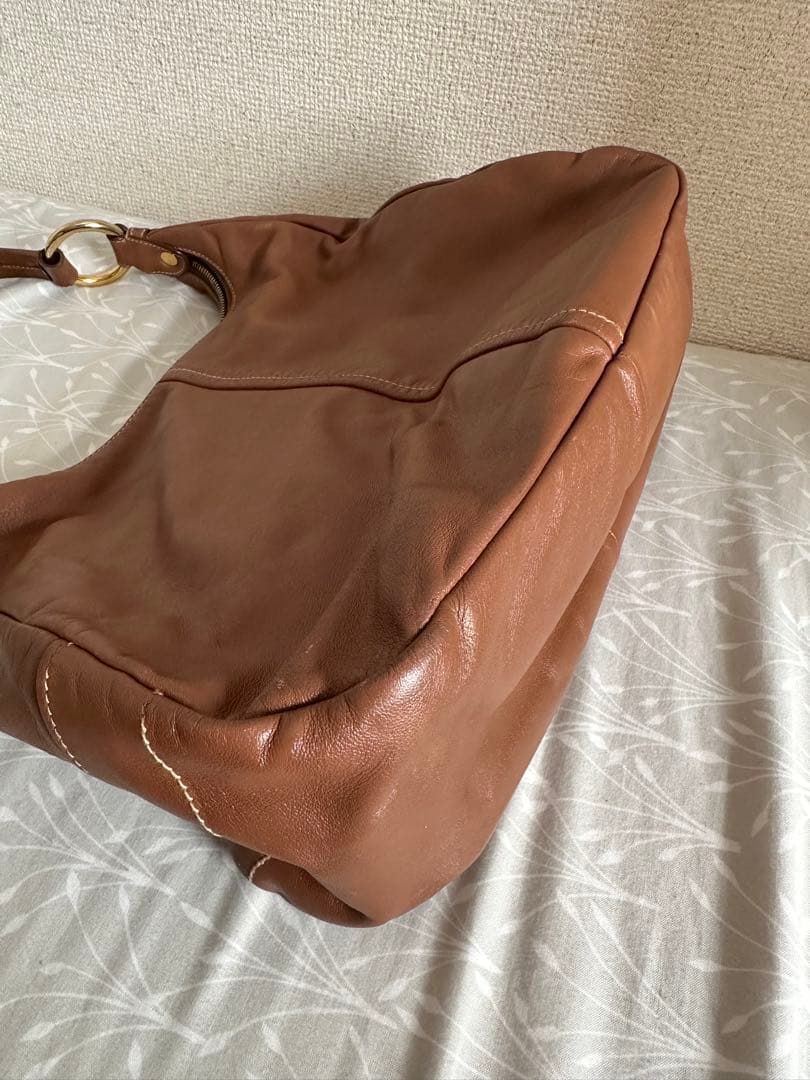 PRADA ブラウンショルダーバッグ