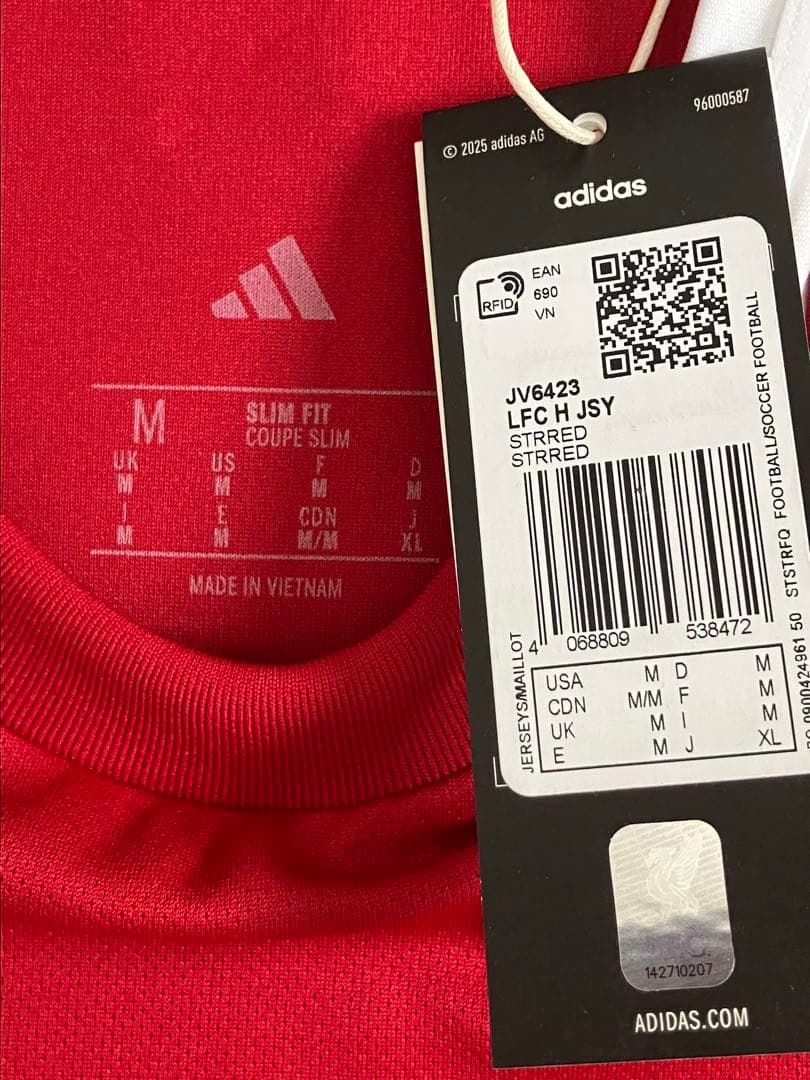 リバプール【新品】25/26 公式ユニフォーム　ホーム　半袖　Ｍサイズ