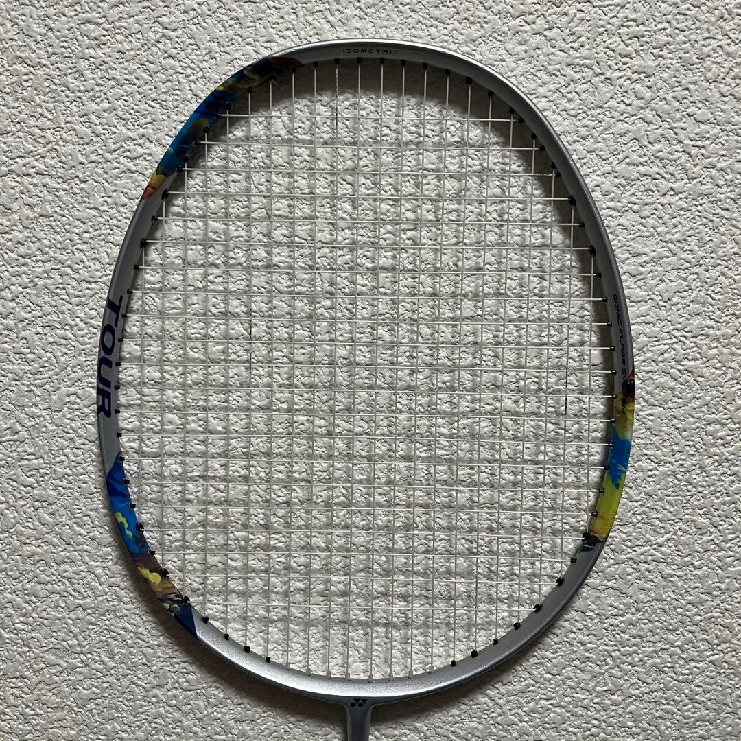 ナノフレア700TOUR シルバー　バドミントンラケット ヨネックス