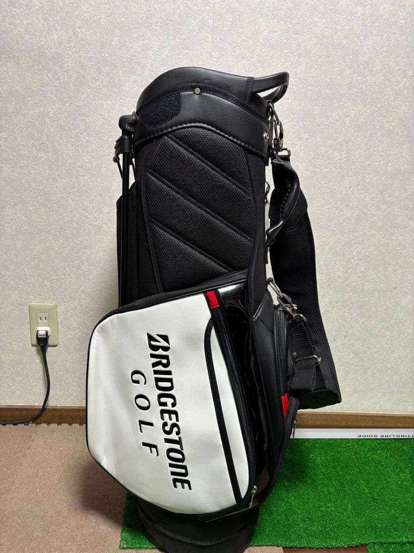 ブリヂストン　ゴルフ　キャディバッグ ホワイト・ブラック・レッド　スタンド式