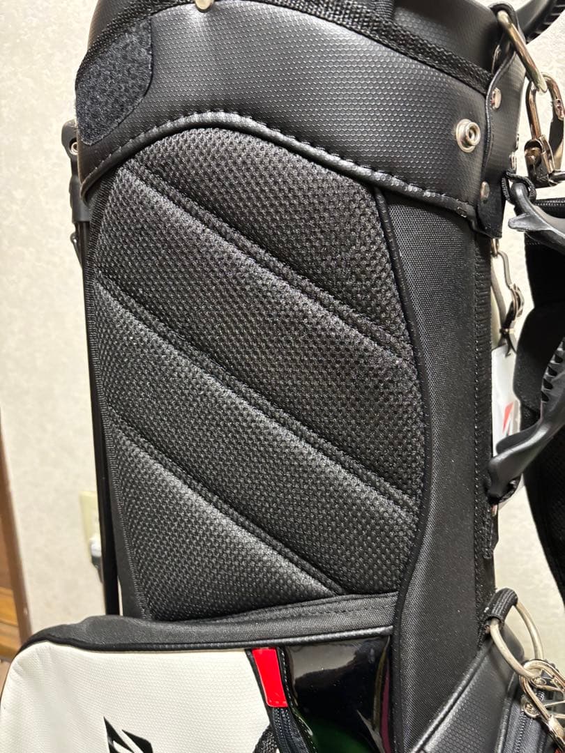 ブリヂストン　ゴルフ　キャディバッグ ホワイト・ブラック・レッド　スタンド式