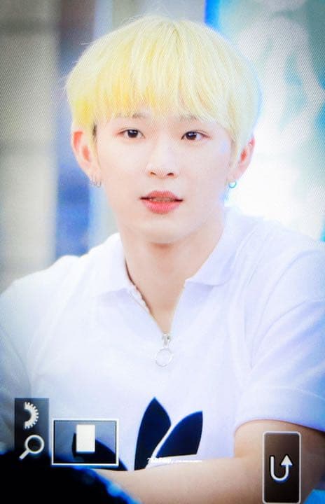 ONEUS イド ポラロイド サイン入り