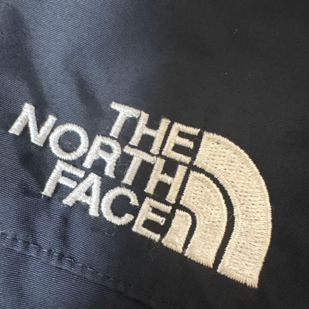 専用ノースフェイス　キッズ　スノーウェア　130センチ　ブラック　黒　サロペット