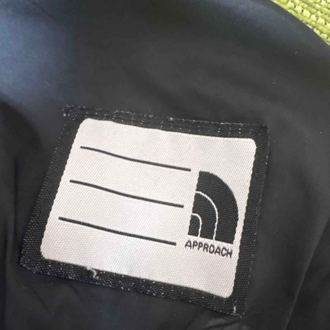 専用ノースフェイス　キッズ　スノーウェア　130センチ　ブラック　黒　サロペット