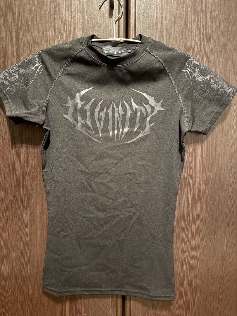 Breathe divinity コンプレッションT Mサイズ 黒　袋、タグ付き