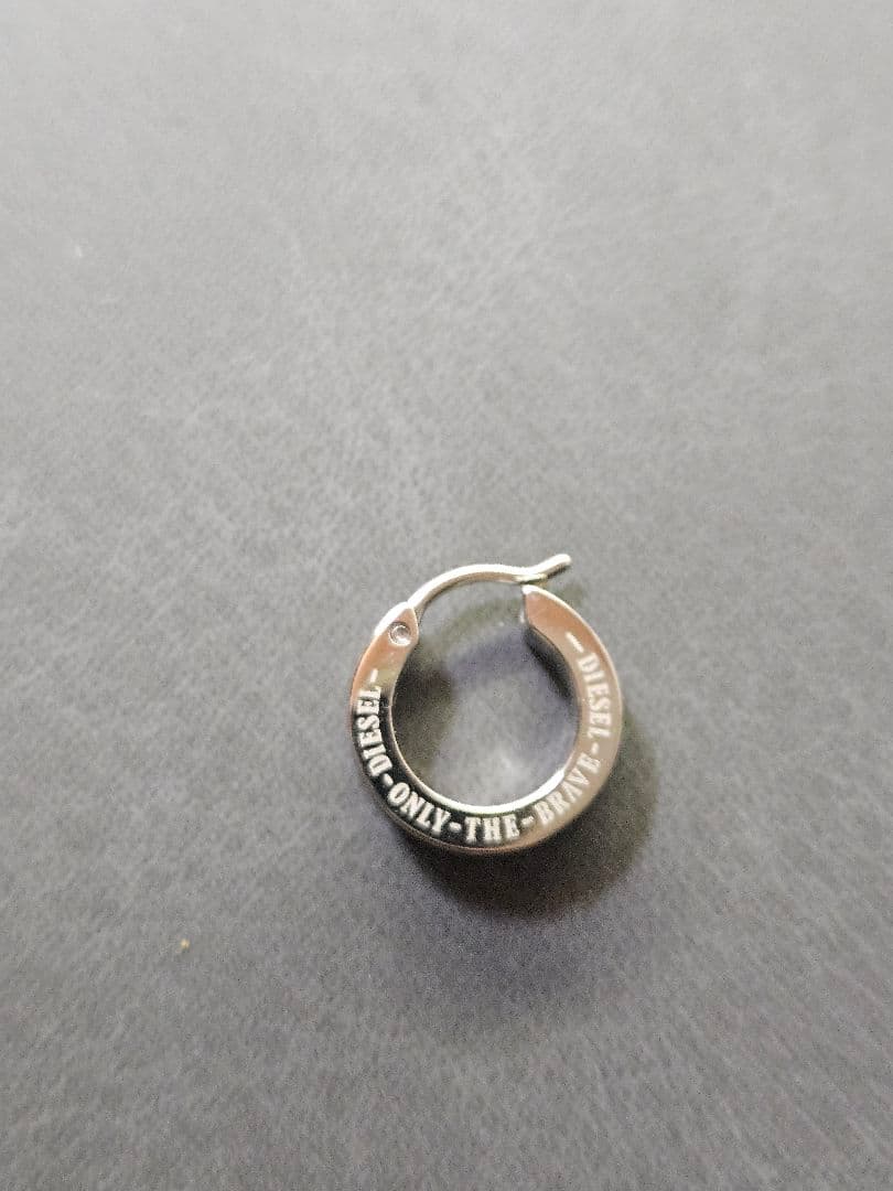 DIESEL フープピアス 片耳用 新品未使用極美品！