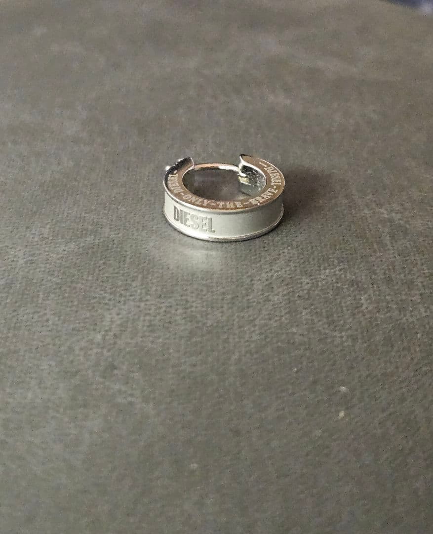 DIESEL フープピアス 片耳用 新品未使用極美品！