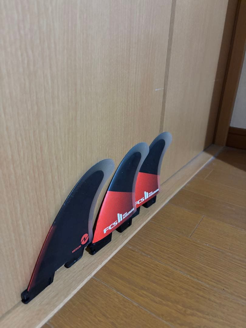 PYZEL SHADOW 5'11 28L＆フィンセット