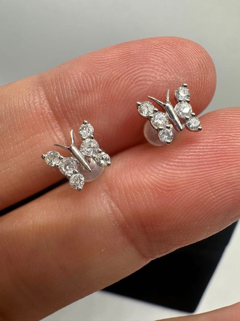 日本製ゴールド K18 ホワイトゴールド ダイヤモンド バタフライ ピアス