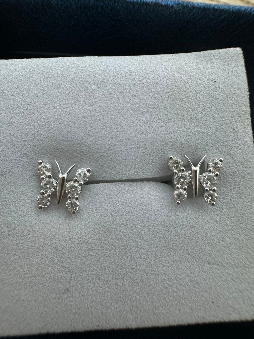 日本製ゴールド K18 ホワイトゴールド ダイヤモンド バタフライ ピアス