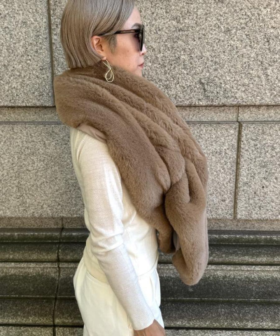 【未使用！】JENNE リッチボリュームファーケープ