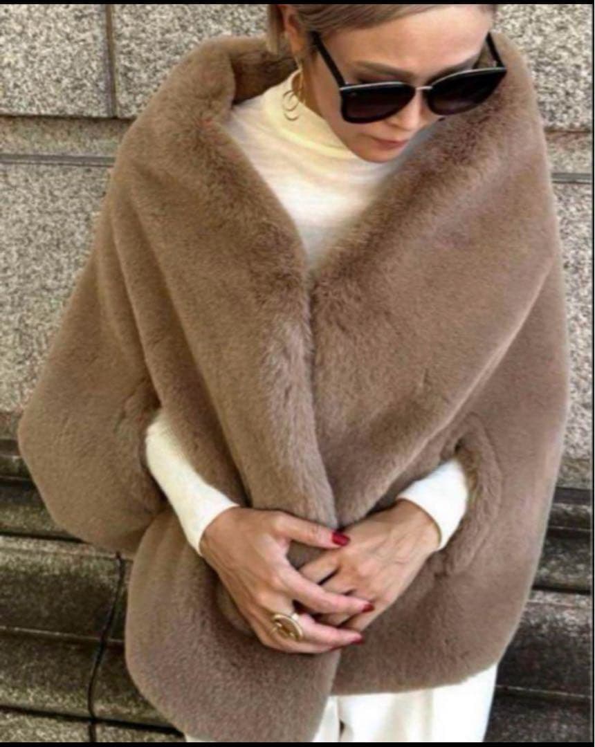 【新品】JENNE リッチボリュームファーケープ ベージュ　着物羽織り