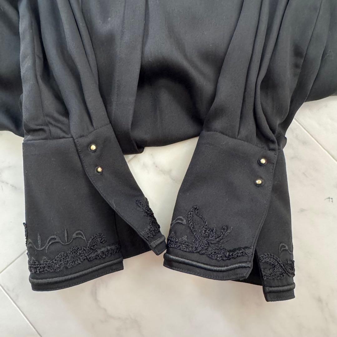 現行品　MURRAL Framed embroidery wrap dress