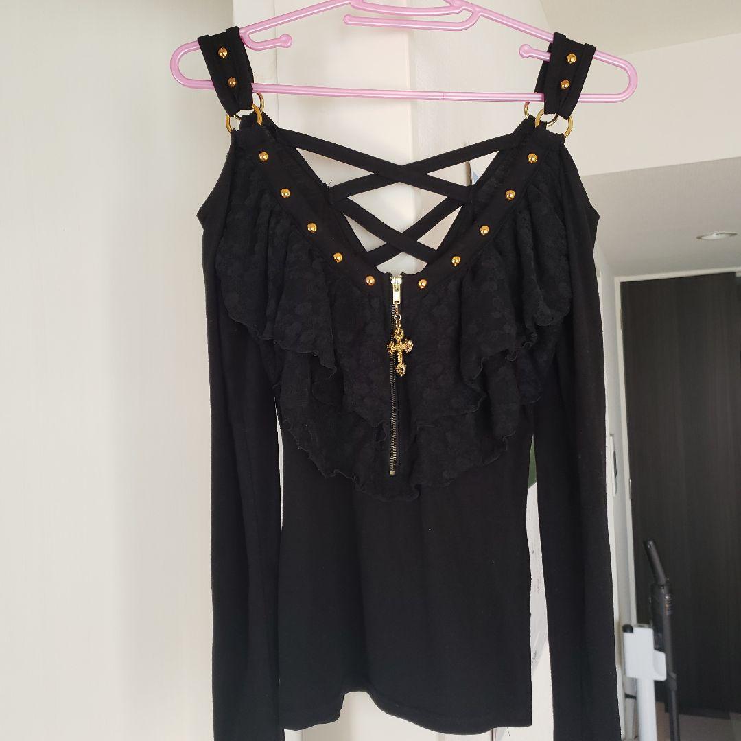 d.i.a. 激レア オフショルダー長袖トップス