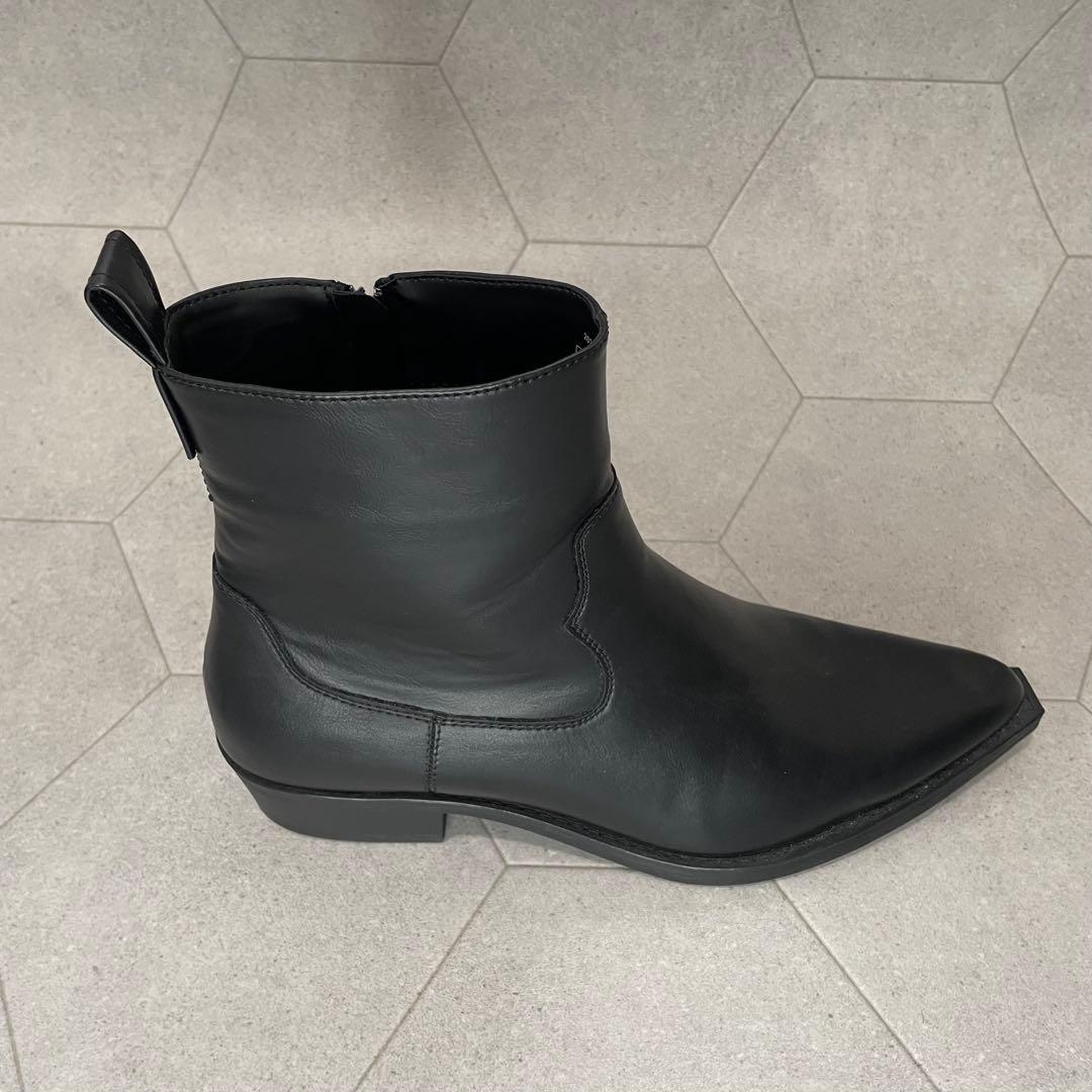 ★極美品★ZARAレザーブーツ　サイドジップ　ポインテッドトゥ　27.5