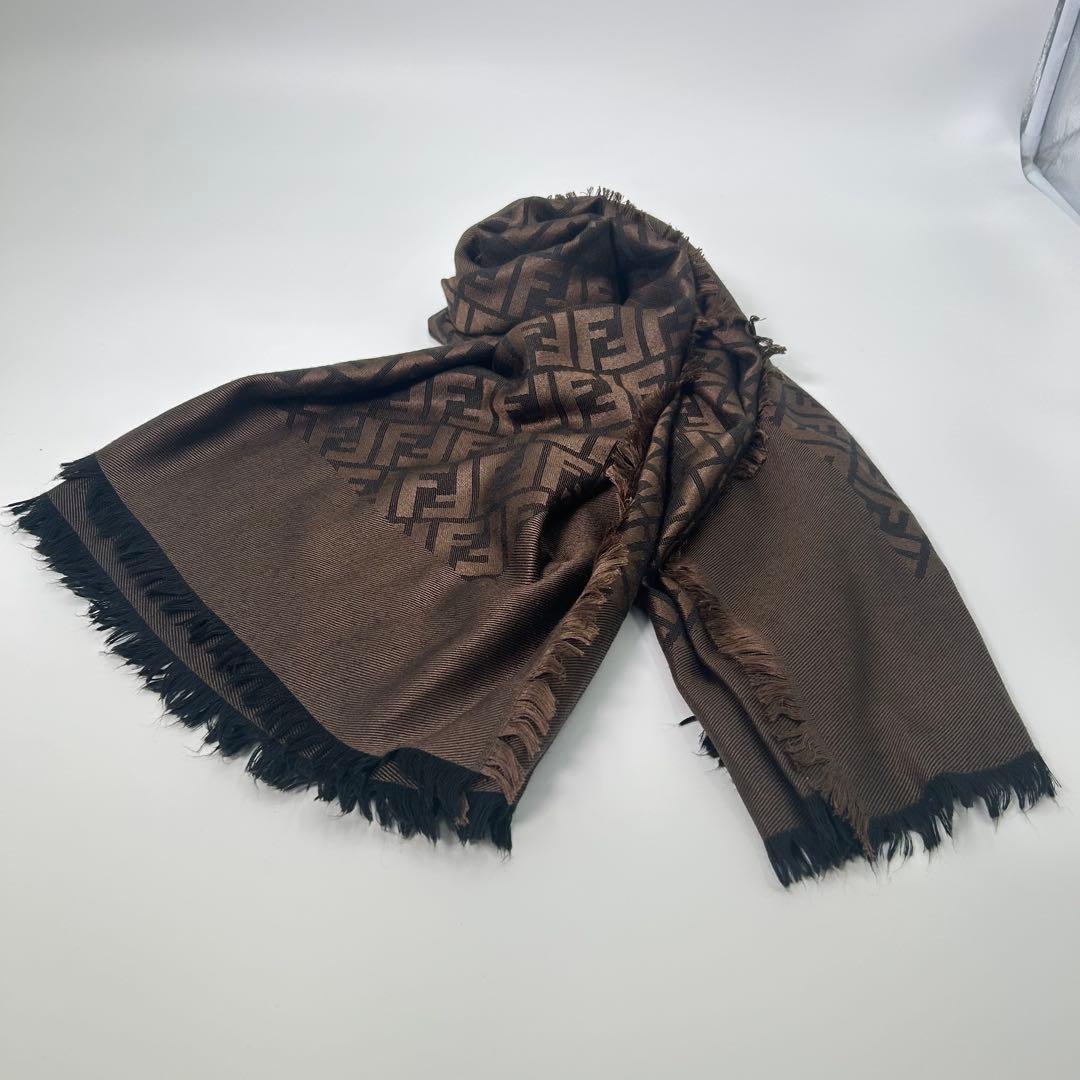 【極上品】FENDI 大判ショール ズッカ柄 150×150 正規品 箱 タグ