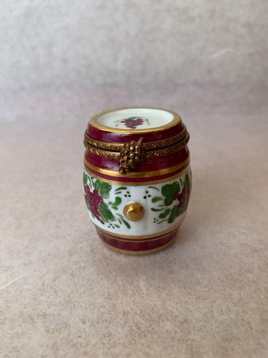 リモージュボックス ワイン樽　Wine Barrel 葡萄　ピルケース 小物入れ