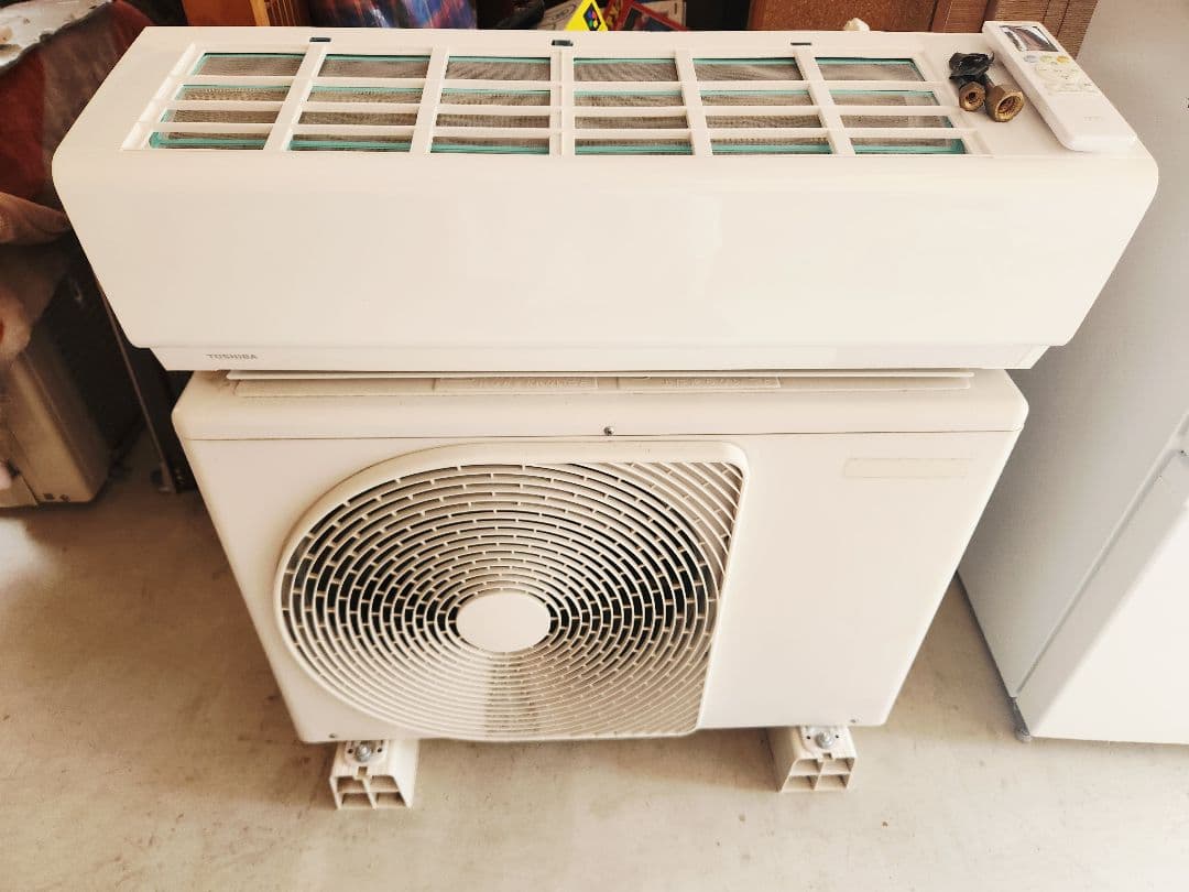 HITACHI　エアコン２０２１年製　ＲＡＳ-Ｈ４０１ＭＡ